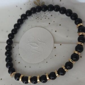 Elegant Black Onyx and Gold Beaded Bracelet